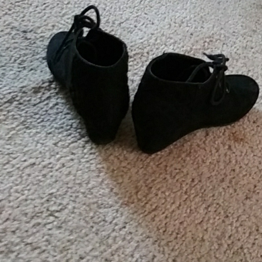 30 - Picture 2 of 3